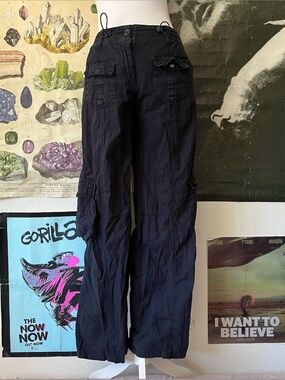 👾 Brandy Melville Kim Cargo Pants - Navy 👾